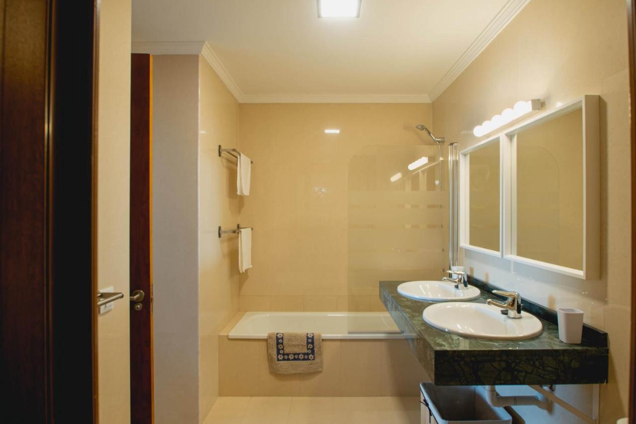 Stylish 6 Bedroom Villa Princesa - Hot Tub - Heated Pool - Near Beach & Waterparks Playa Blanca  Exterior foto